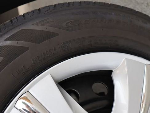 Used 2020 Toyota Corolla SE image 42