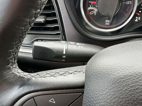 Used 2016 Dodge Challenger SXT RWD image 31