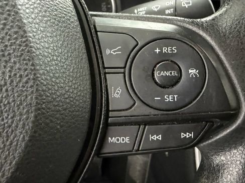 Used 2020 Toyota RAV4 LE FWD image 12