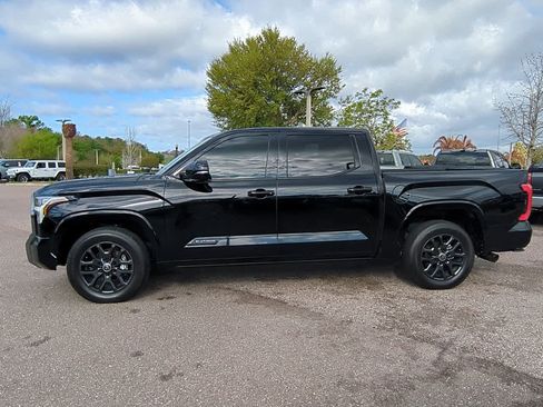 Used 2024 Toyota Tundra Platinum image 3