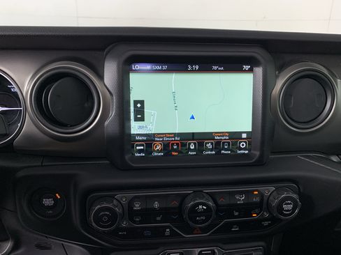 Used 2023 Jeep Wrangler Unlimited w/ Sun & Screen Package AWD/4WD image 25