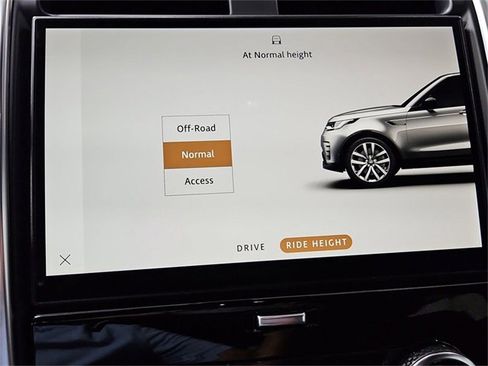 Used 2023 Land Rover Discovery S R-Dynamic image 46