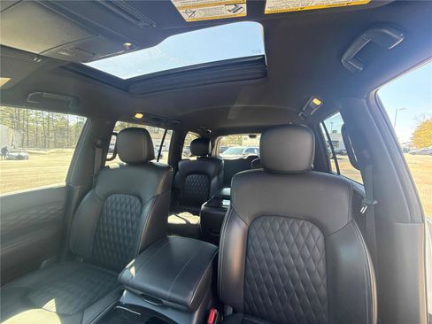 Used 2024 INFINITI QX80 Sensory image 21