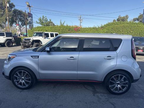 Used 2019 Kia Soul ! FWD image 4