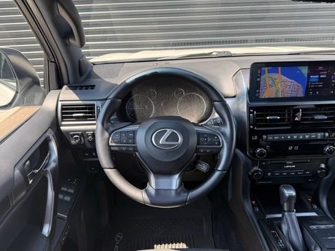 Used 2022 Lexus GX 460 w/ Black Line Special Edition AWD/4WD image 15