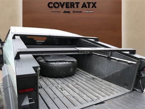 Used 2025 Tesla Cybertruck AWD Crew Cab image 10