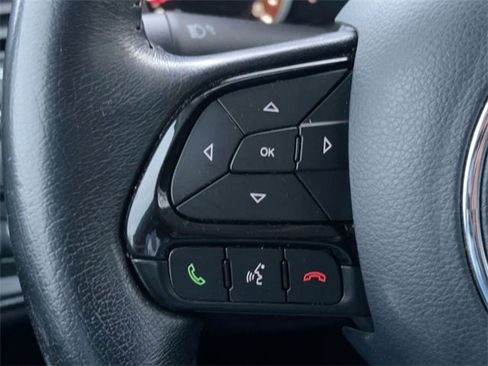 Used 2016 Jeep Renegade Latitude image 19