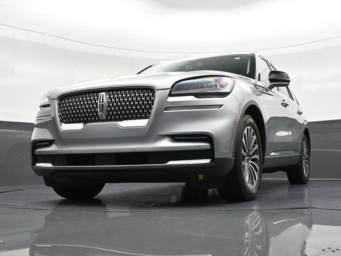 Used 2023 Lincoln Aviator Reserve image 33