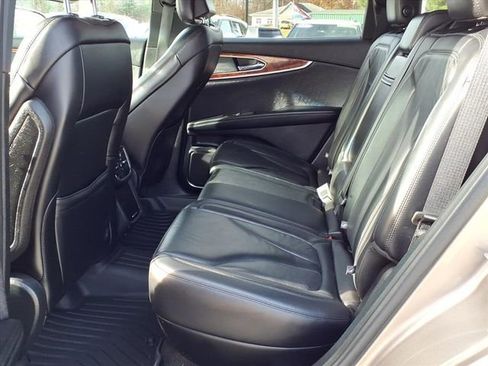 Used 2019 Lincoln Nautilus Select image 9