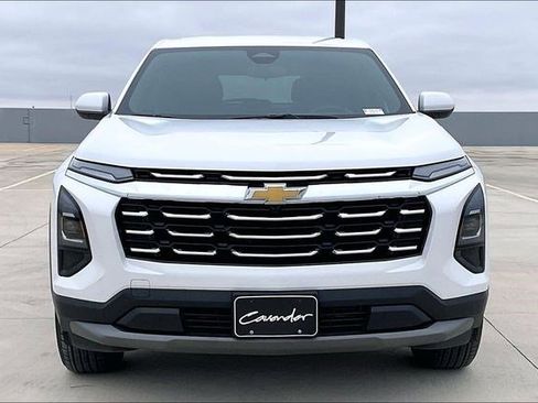 Used 2025 Chevrolet Equinox LT image 3