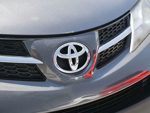 Used 2015 Toyota RAV4 XLE FWD image 10