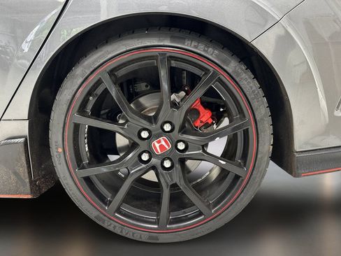 Used 2019 Honda Civic Type R image 10