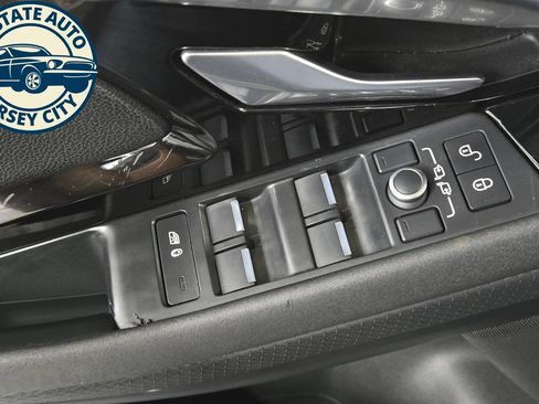 Used 2020 Land Rover Range Rover Evoque S AWD/4WD image 23