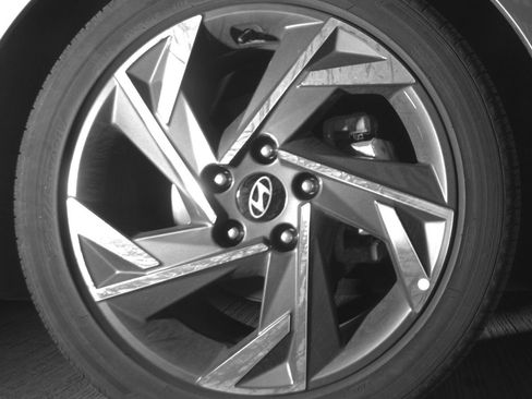 Used 2025 Hyundai Elantra SEL FWD image 13