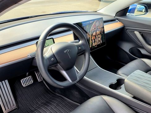 Used 2018 Tesla Model 3 Long Range AWD/4WD image 22