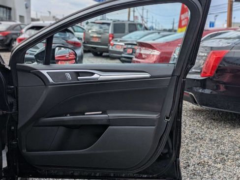 Used 2016 Ford Fusion SE image 14