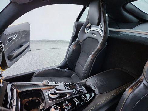 Used 2016 Mercedes-Benz AMG GT S w/ Exclusive Interior Package image 16