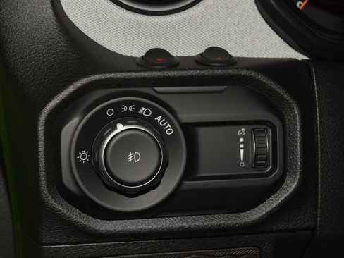 Used 2025 Jeep Wrangler Sport AWD/4WD image 38