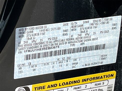 Used 2024 Ford Expedition XLT image 32