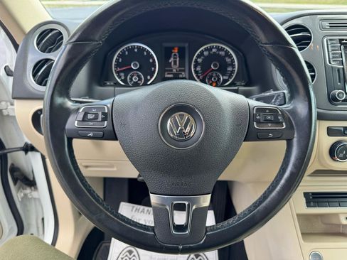 Used 2017 Volkswagen Tiguan S image 42