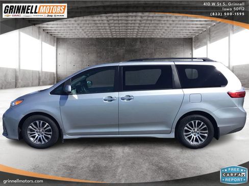 Used 2019 Toyota Sienna XLE w/ Carpet Mat Package FWD image 8