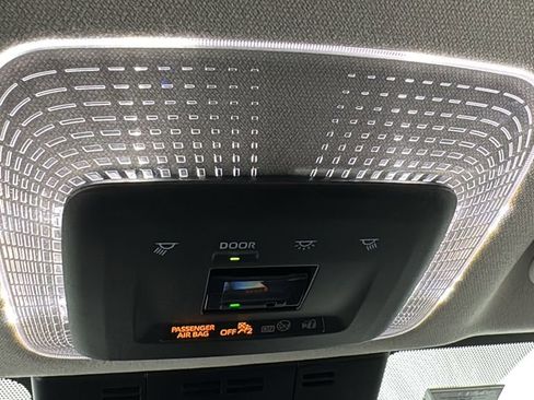 Used 2024 Toyota Prius LE image 29