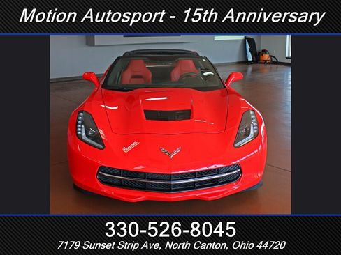 Used 2017 Chevrolet Corvette Stingray Coupe w/ 1LT RWD image 4