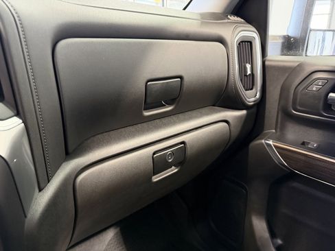 Used 2022 Chevrolet Silverado 3500 LT w/ Convenience Package image 24