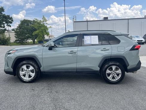 Used 2022 Toyota RAV4 XLE FWD image 10