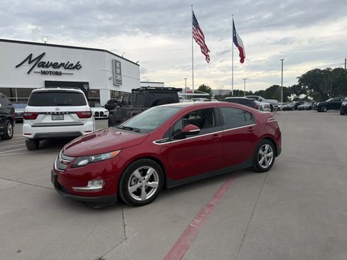 Used 2015 Chevrolet Volt w/ Enhanced Safety Package 1 FWD image 1
