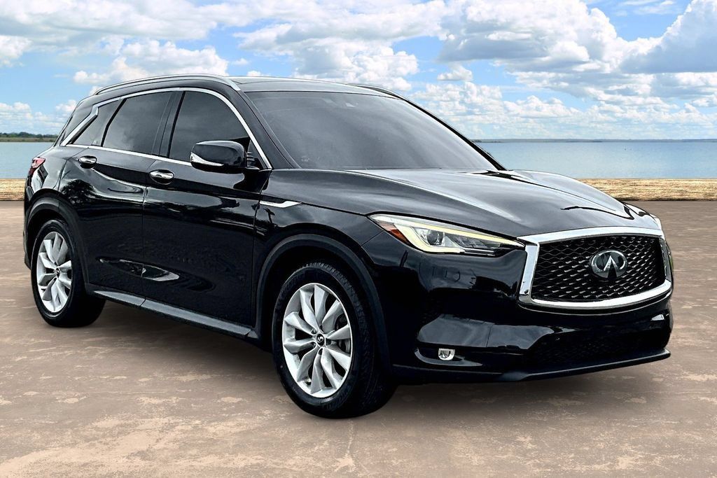 Used 2019 INFINITI QX50 Essential w/ Proactive Package AWD/4WD image 3