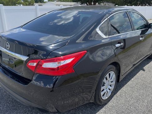 Used 2017 Nissan Altima 2.5 S w/ Power Driver Seat Package FWD image 5