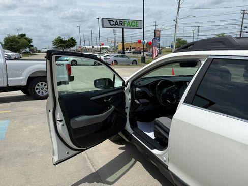 Used 2020 Subaru Outback Premium w/ Popular Package #1 AWD/4WD image 19