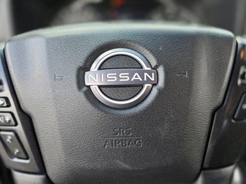 Used 2023 Nissan Frontier SV AWD/4WD image 23