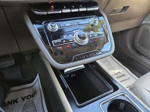 Used 2022 Lincoln Corsair AWD w/ Equipment Group 101A image 12