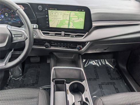 Used 2025 Chevrolet Equinox LT AWD/4WD image 18