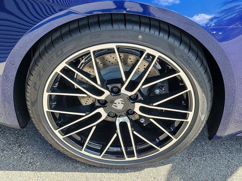 Used 2026 Porsche 911 Carrera RWD image 14