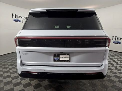 New 2026 Lincoln Navigator Black Label AWD/4WD image 6