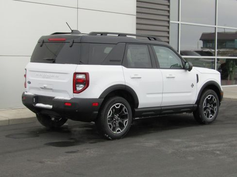 New 2025 Ford Bronco Sport Outer Banks w/ Outer Banks Tech Package+ AWD/4WD image 5