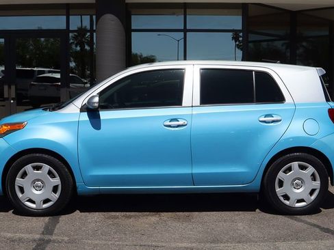 Used 2014 Scion xD image 8
