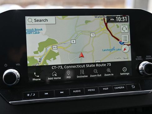 Used 2023 Mitsubishi Outlander SE image 2