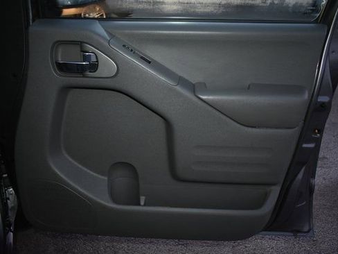 Used 2020 Nissan Frontier SV image 35