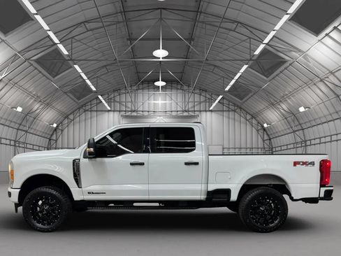 Used 2024 Ford F250 XLT w/ FX4 Off-Road Package AWD/4WD image 2