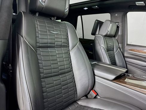 Used 2022 Cadillac Escalade Sport Platinum image 37