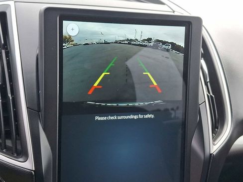 Certified 2024 Ford Edge SE image 18