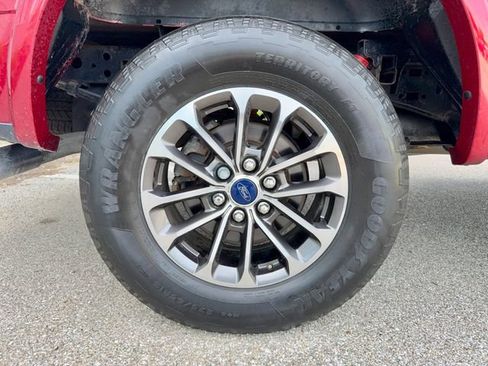 Used 2019 Ford F150 XLT w/ Equipment Group 302A Luxury AWD/4WD image 31