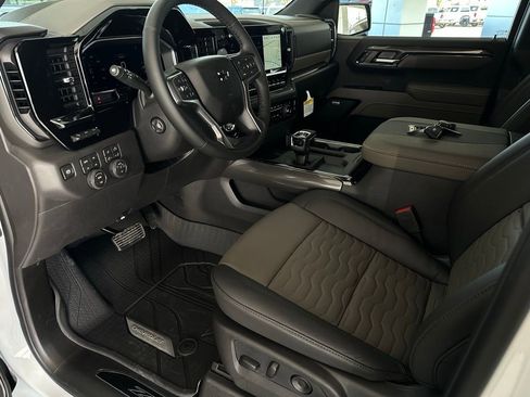 New 2026 Chevrolet Silverado 1500 ZR2 image 9