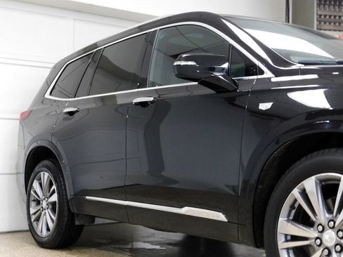 Used 2025 Cadillac XT6 Premium Luxury AWD/4WD image 9