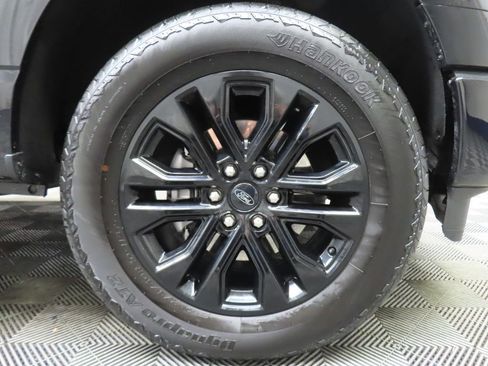 Used 2025 Ford F150 Lariat w/ Equipment Group 501A Mid image 10