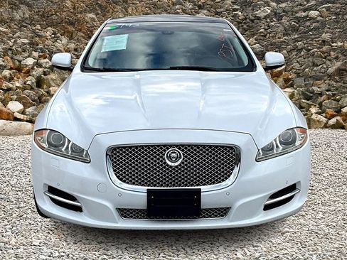 Used 2012 Jaguar XJ image 3